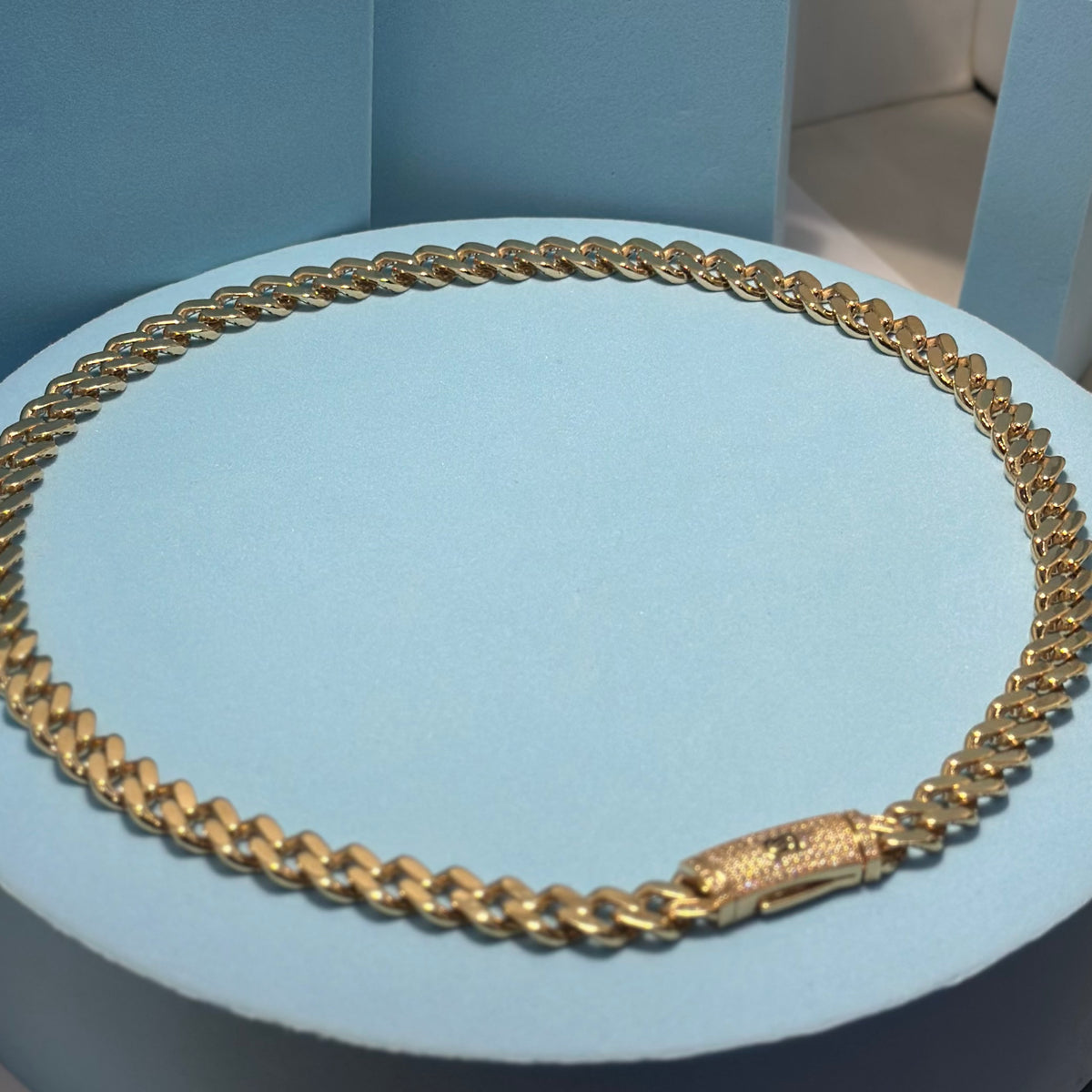 Real 18K Yellow Gold - 8mm Monaco Classic Chain with Stone