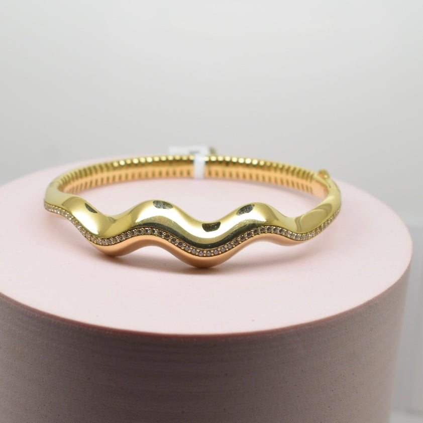 *LIMITED* 18K Gold - Hollow Wave Stone Bangle