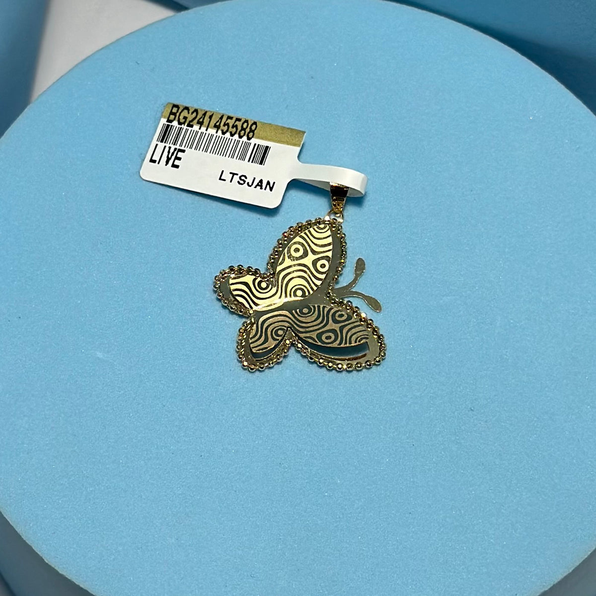 18K Yellow Gold - Butterfly Laser Print Locket