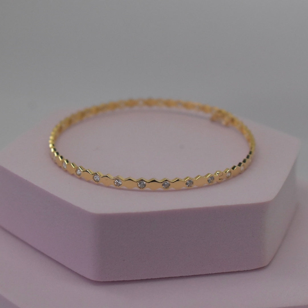 18K Yellow Gold - Hexagon Stone Bangle (Size 16)