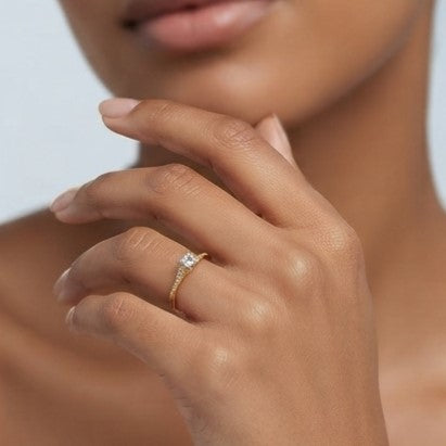 Fine 925 Sterling Silver - Yellow Classic Gold Round Crystal Ring