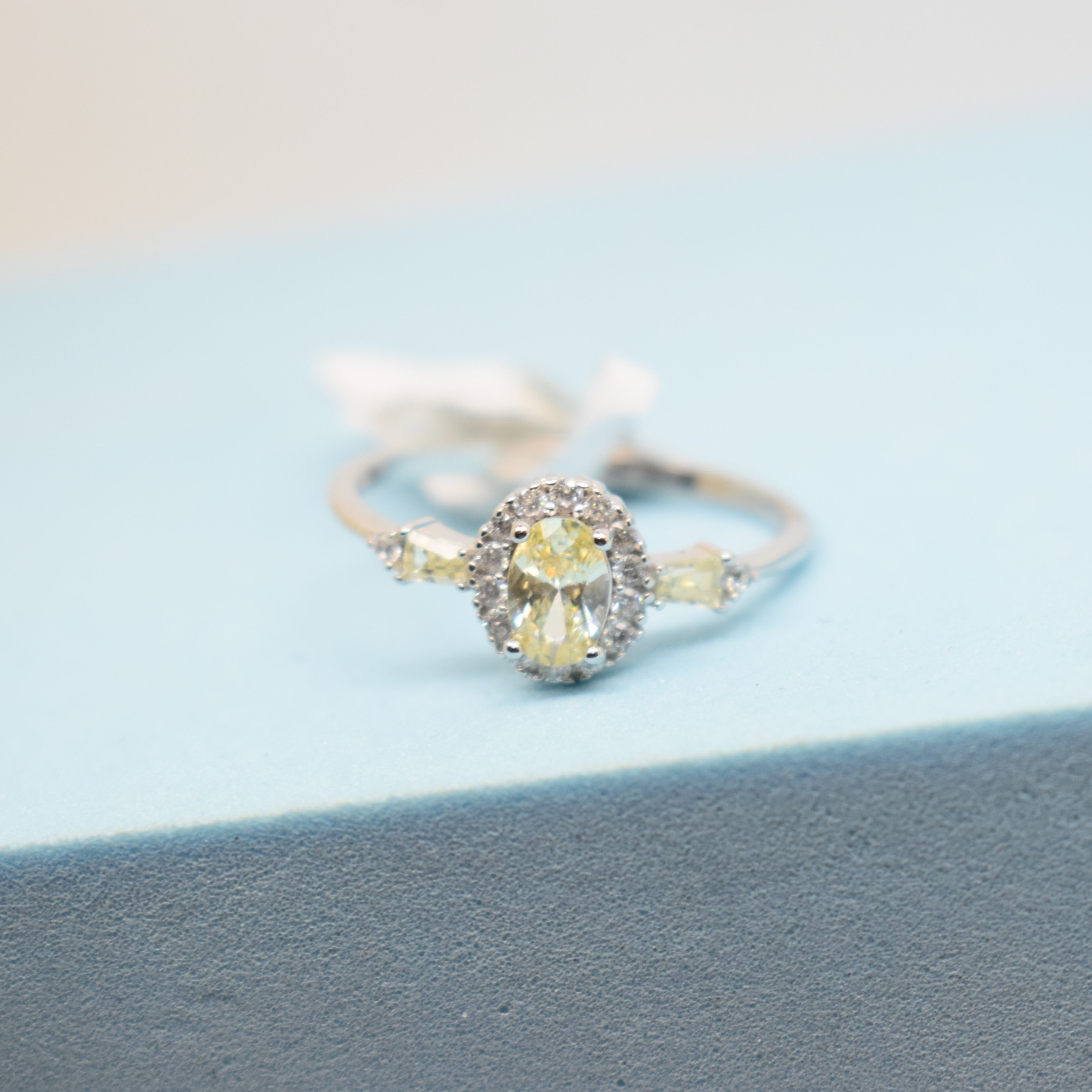 Fine 925 Sterling Silver - Yellow Stone Ring