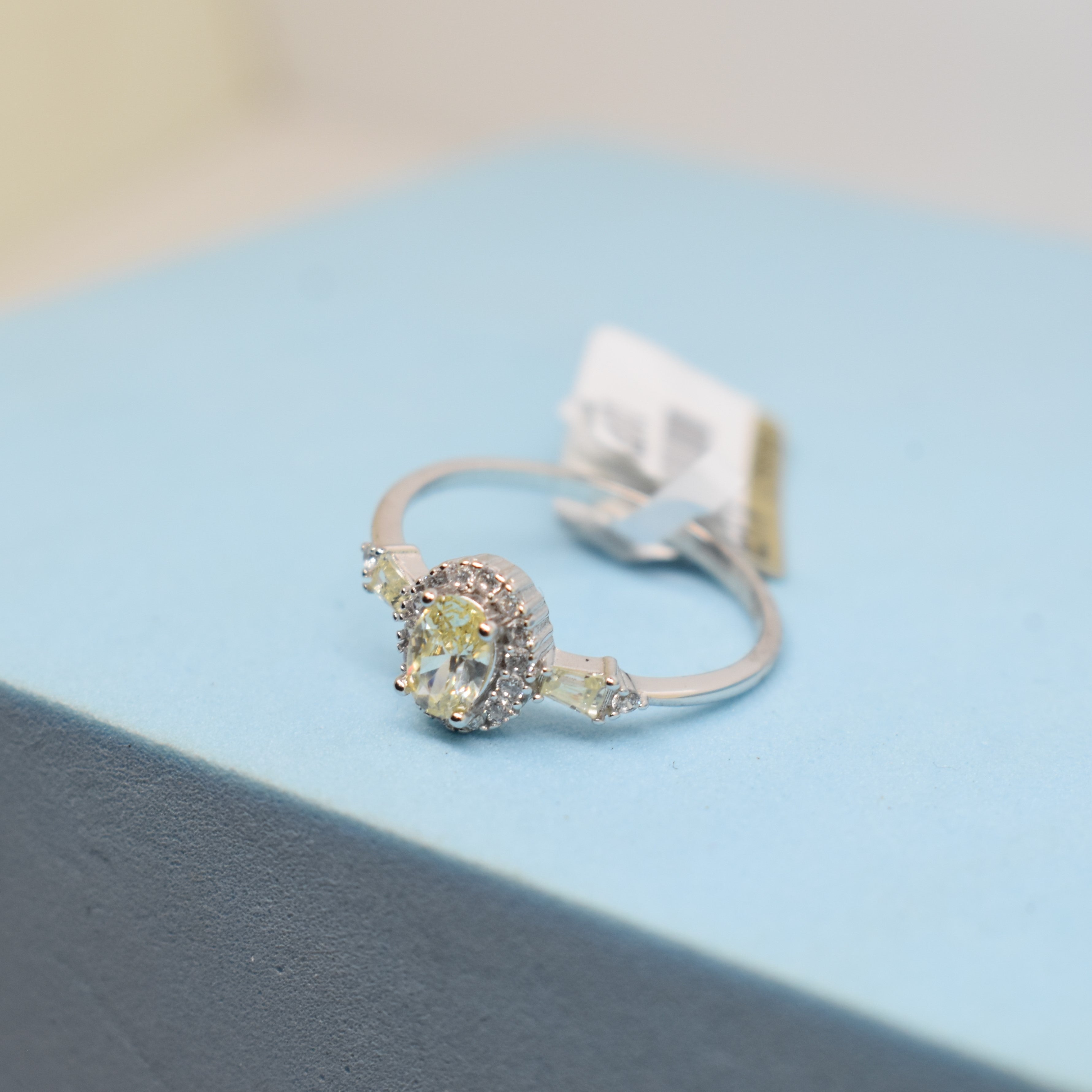 Fine 925 Sterling Silver - Yellow Stone Ring