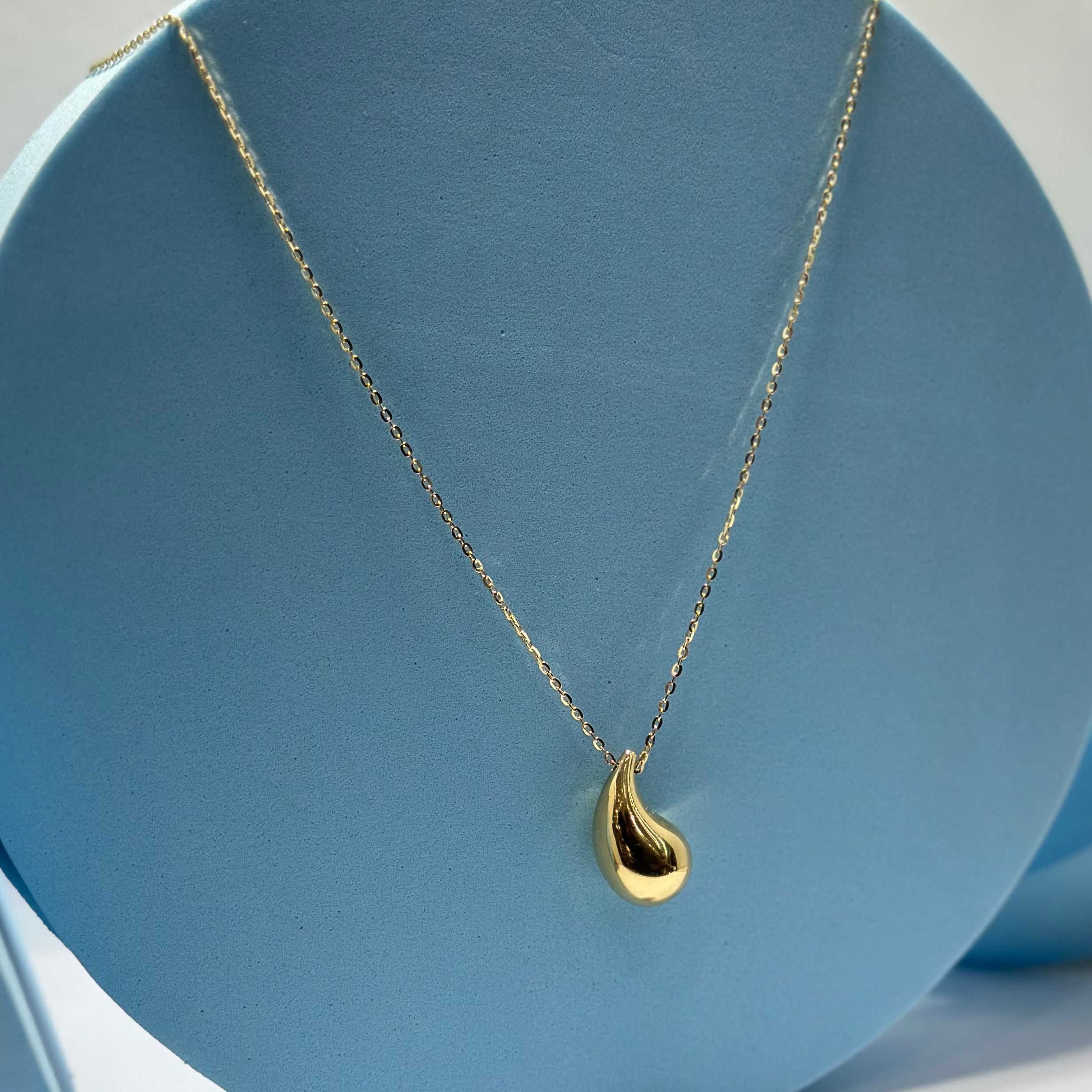 Real 18K Yellow Gold - Chunky Teardrop Medium Necklace