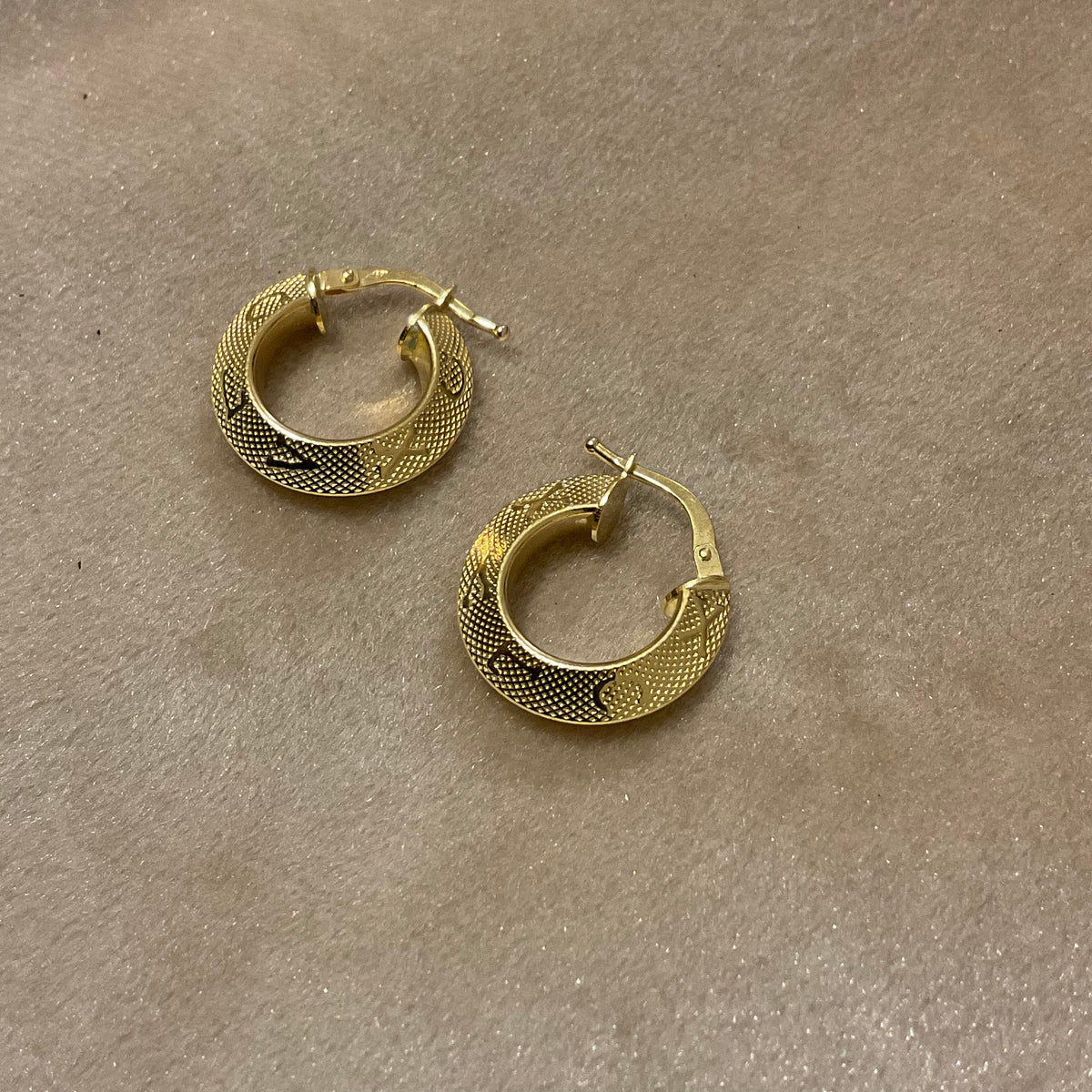 *NEW* Real 18K Yellow Gold - Textured Hoop Earrings