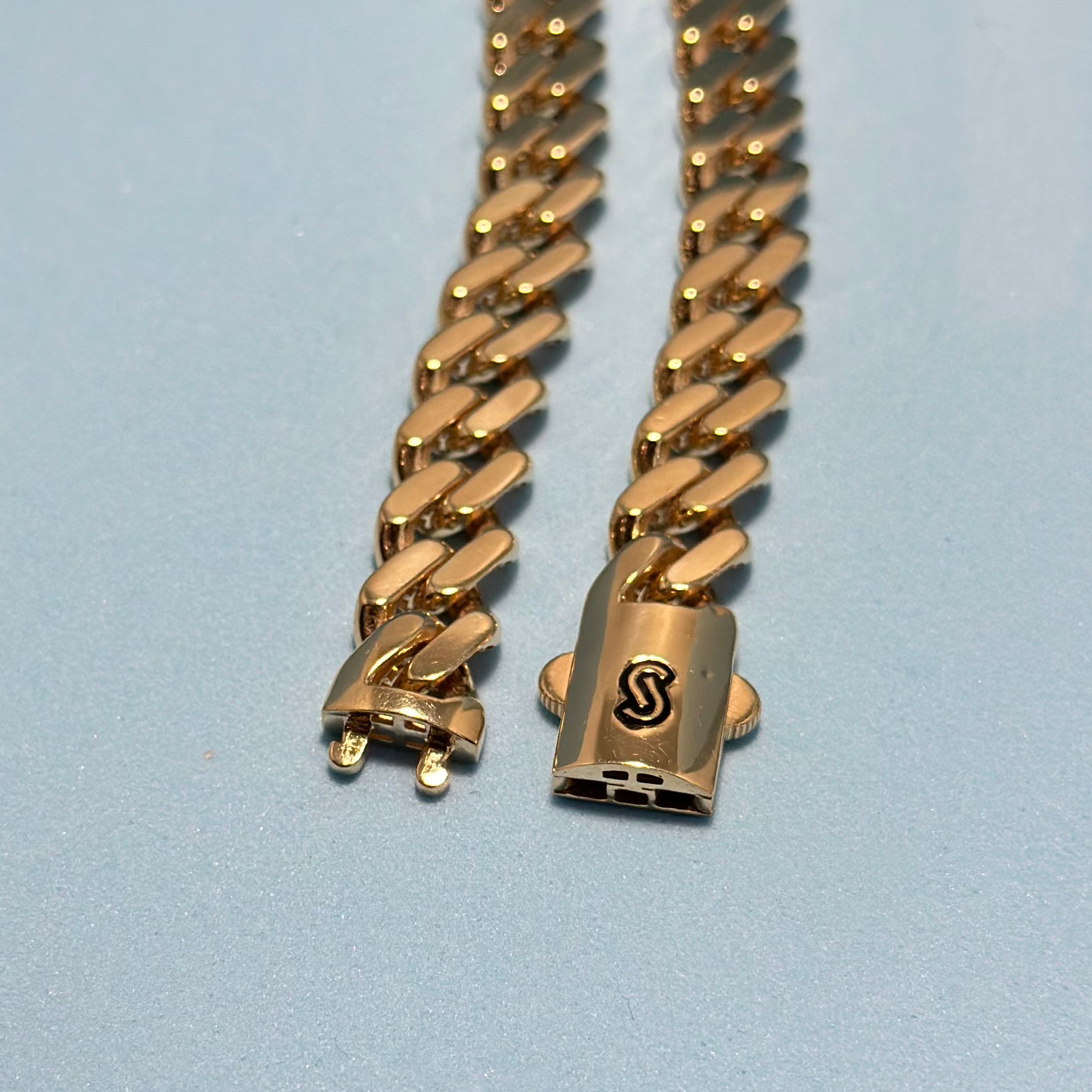 Real 18K Yellow Gold - 10mm Monaco Classic Plain Chain