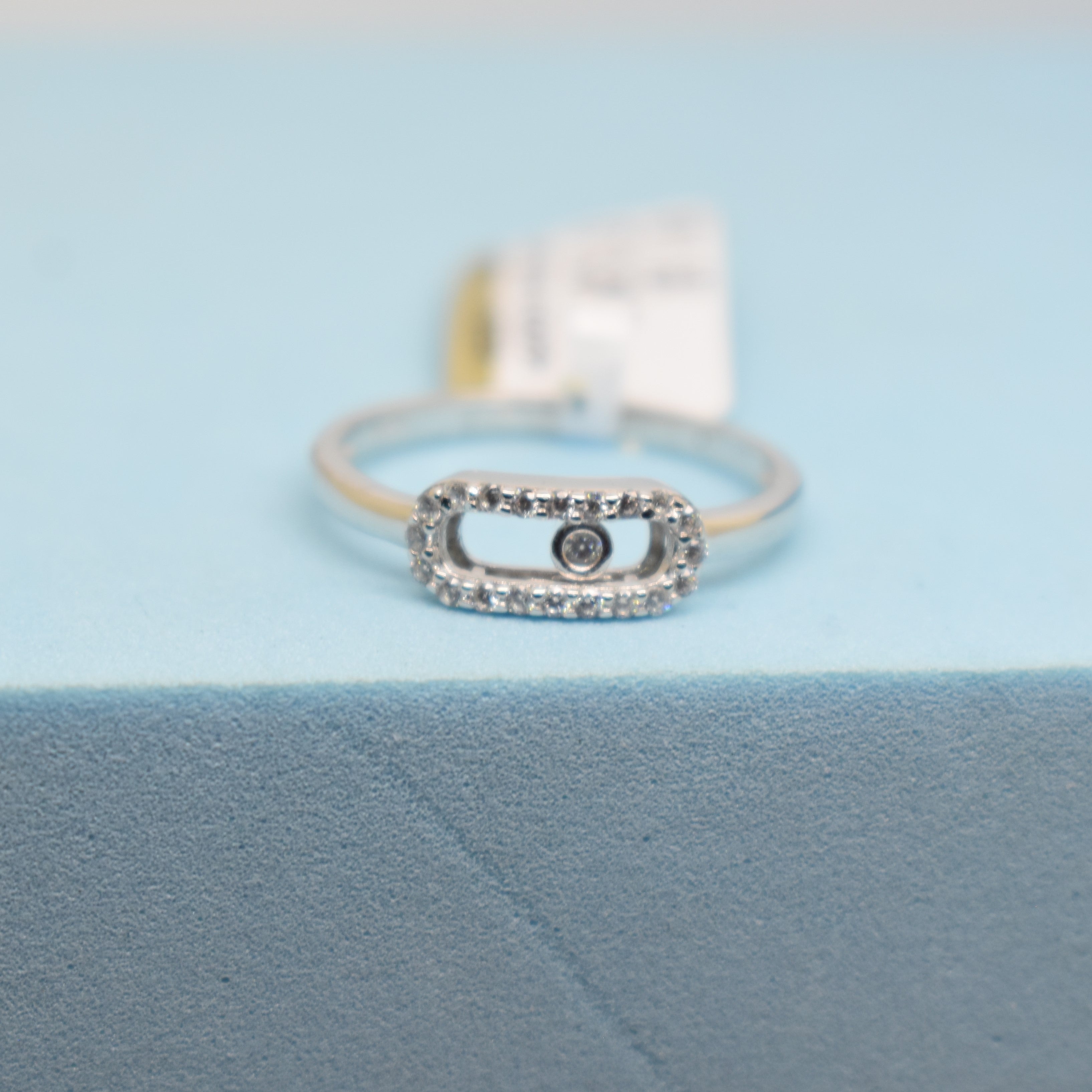 Fine 925 Sterling Silver - SJMSK Moving Single Stone Ring
