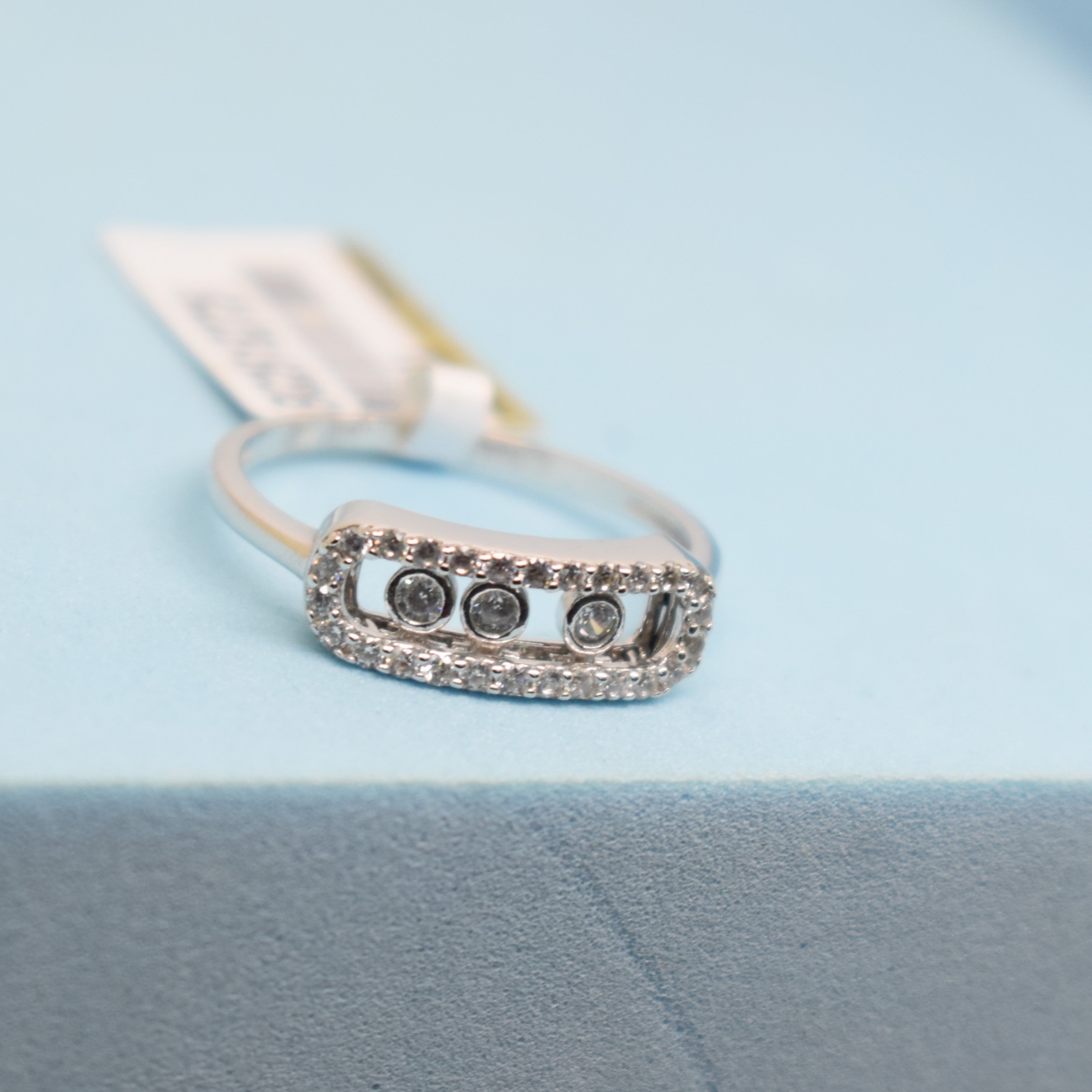 Fine 925 Sterling Silver - SJMSK Moving Three Stone Ring