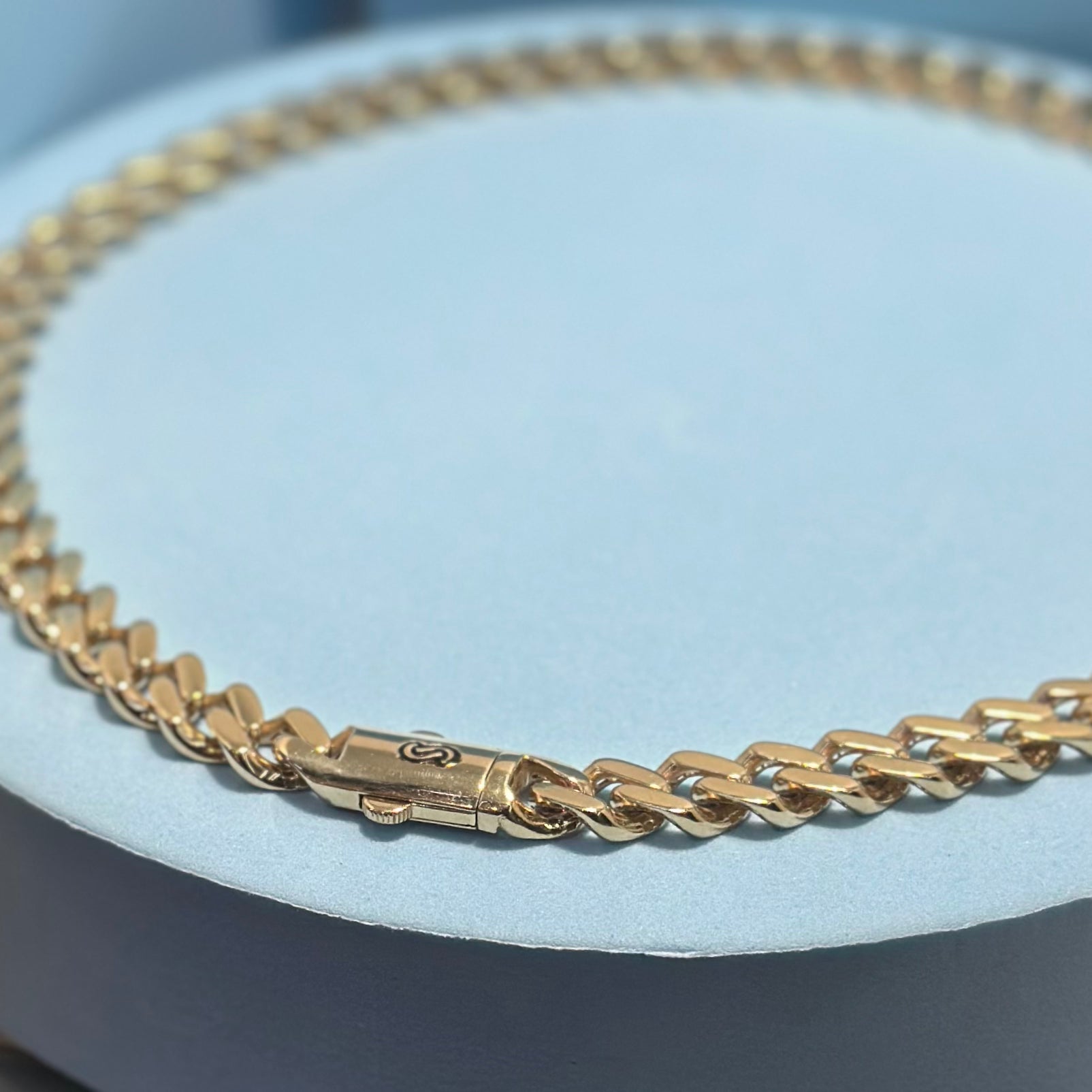 Real 18K Yellow Gold - 10mm Monaco Classic Plain Chain