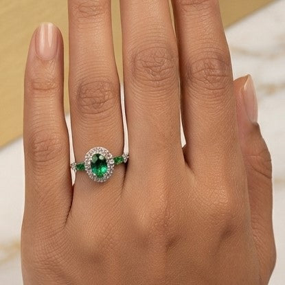 Fine 925 Sterling Silver -  Green Oval Cut Ring
