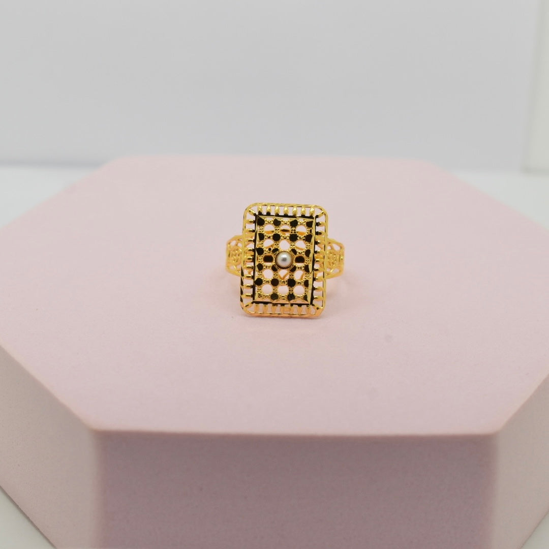 *SPECIAL* 21K Yellow Gold - Bahraini Rectangle Pearl Stone Ring