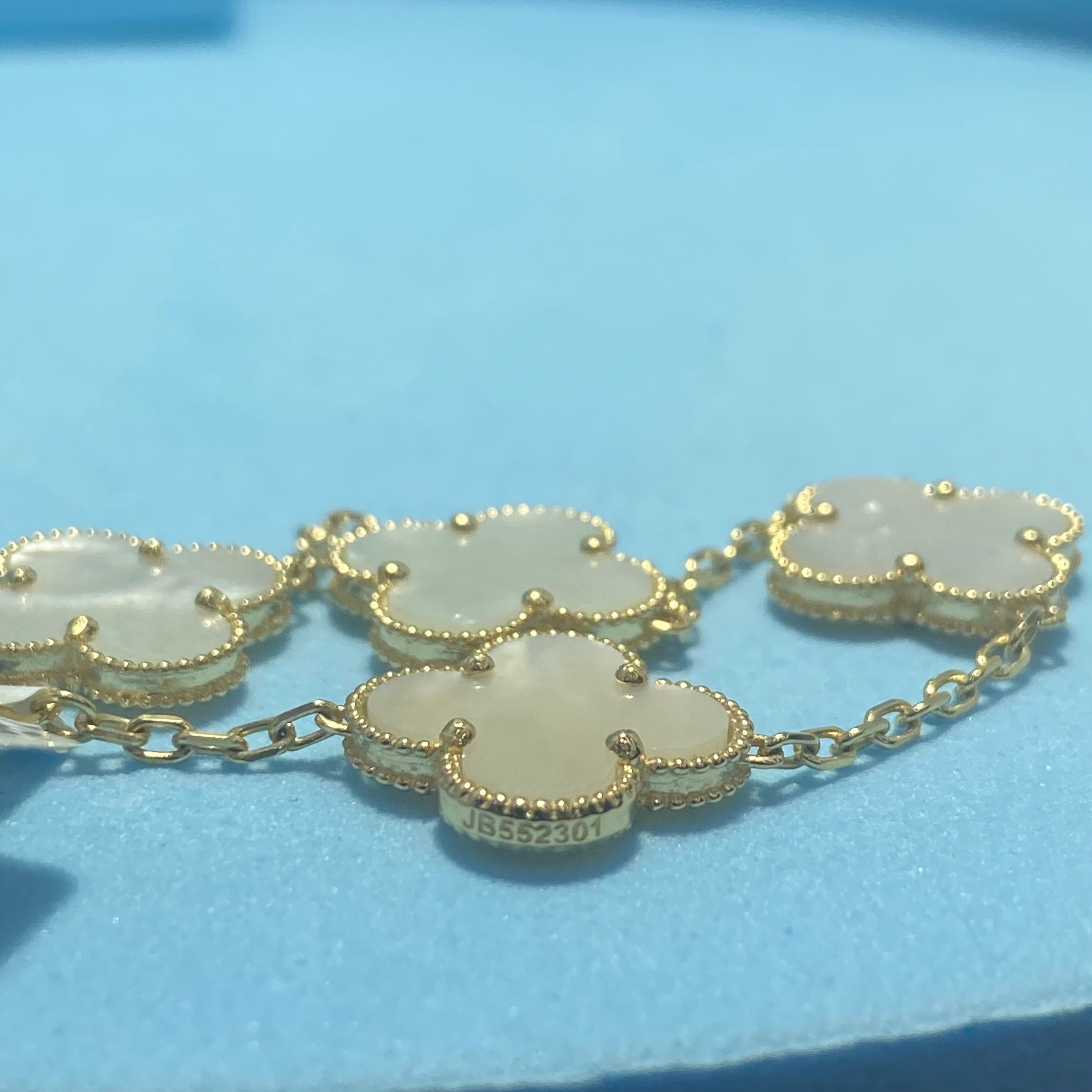 18K Yellow Gold - SJVC 15mm White MOP 5 Flower Bracelet