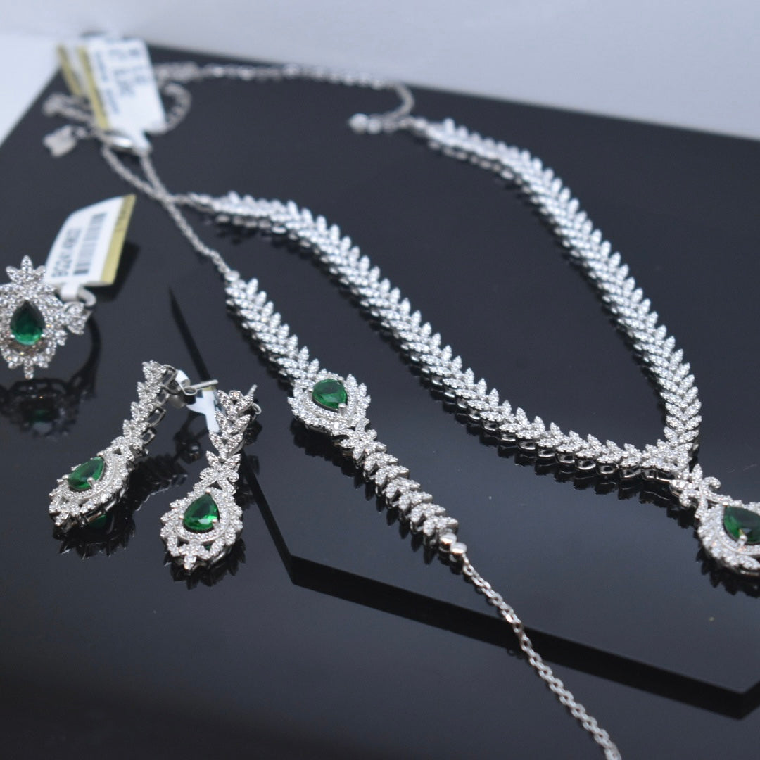 925 Sterling Silver - Green Zircon Necklace Set