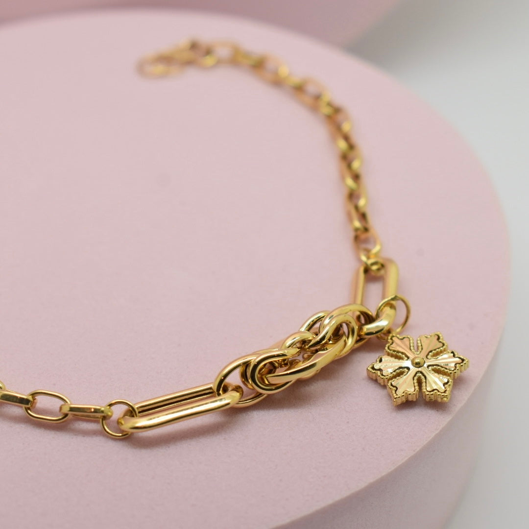*NEW* Real 18K Yellow Gold - Hollow Link Dangling Clover Bracelet