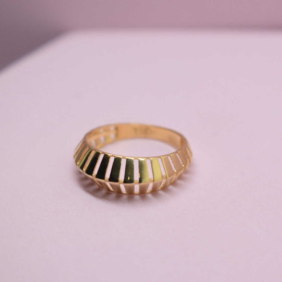 Real 18K Yellow Gold - Bar Ring (Size 7)