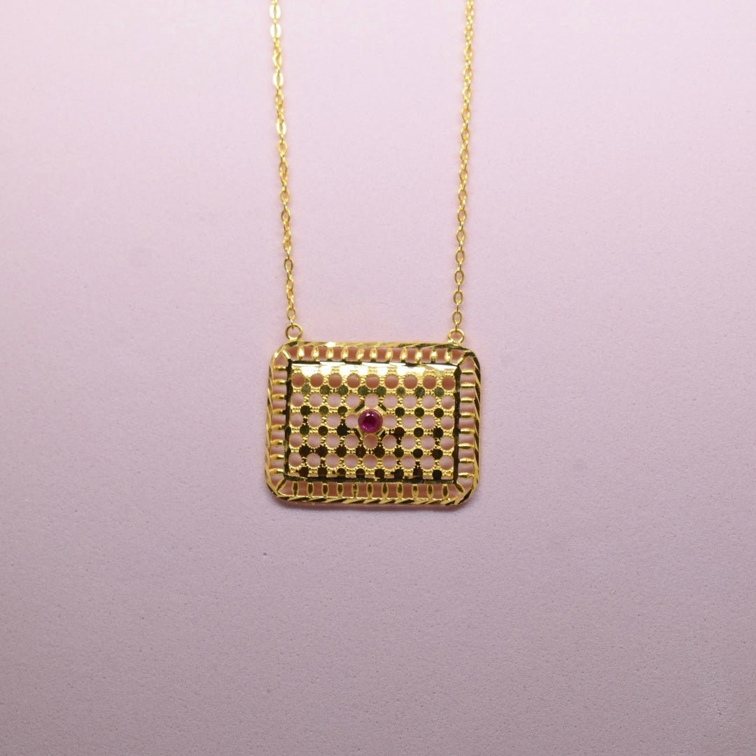*SPECIAL* 21K Yellow Gold - Bahraini Rectangle Red Stone Necklace
