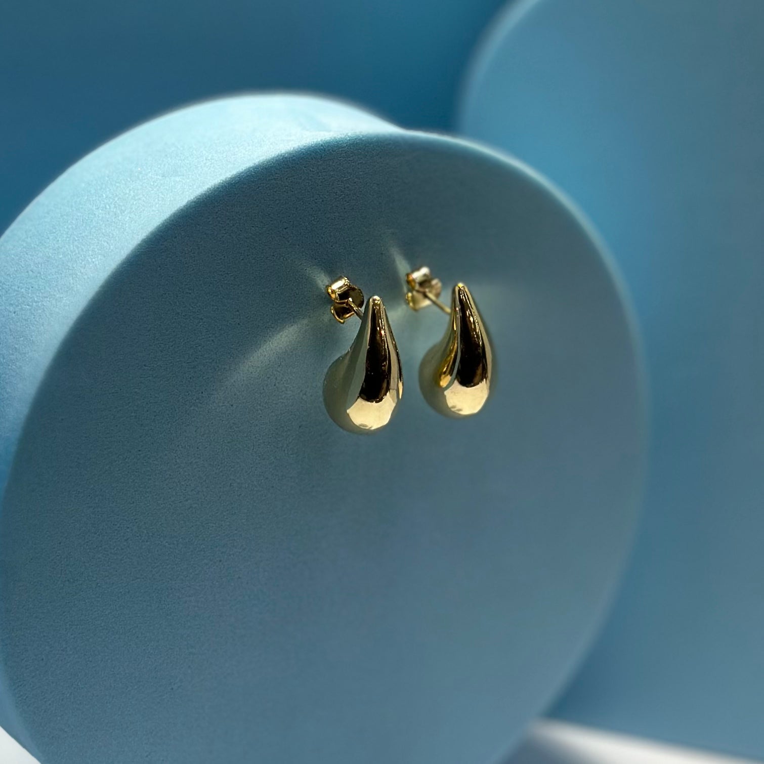 Real 18K Yellow Gold - Chunky Teardrop Small Earrings