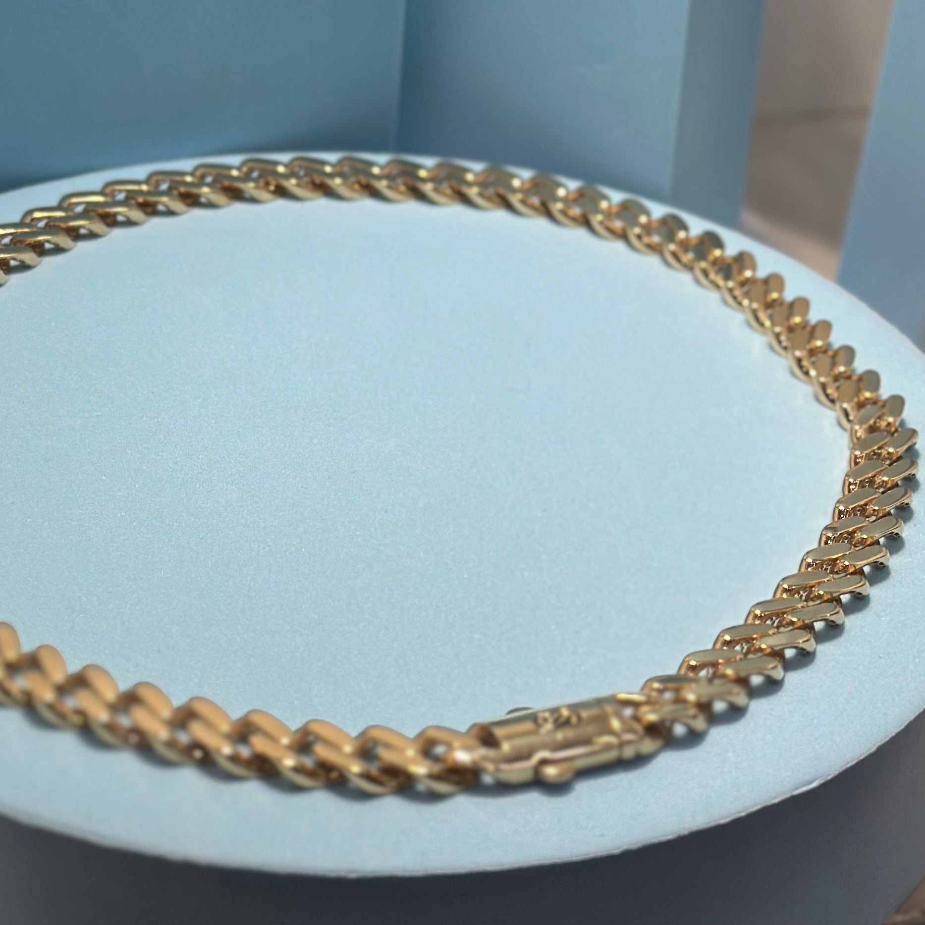 Real 18K Yellow Gold - 10mm Monaco Classic Plain Chain