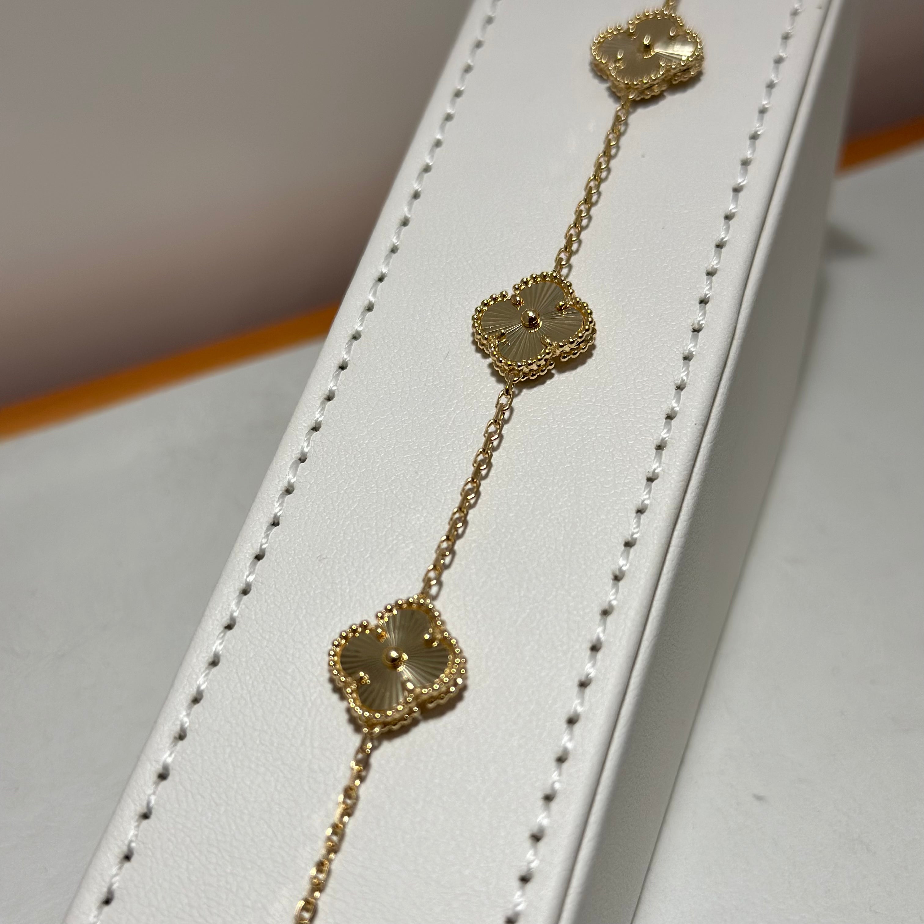 Real 18K Yellow Gold - SJVC 3 Flower Bracelet