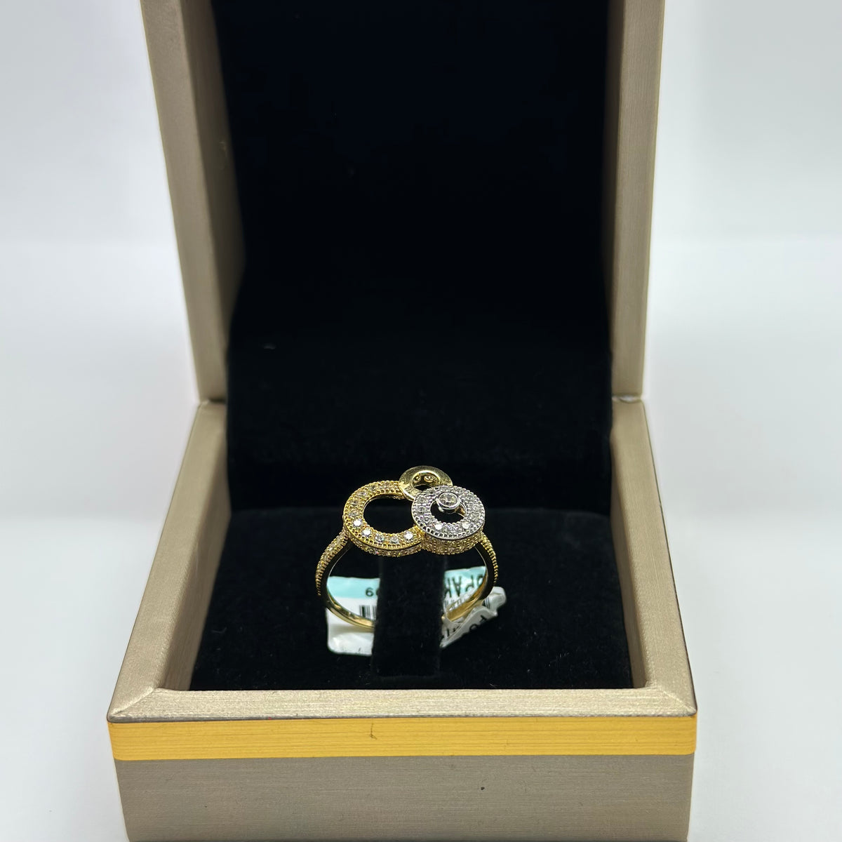 18K Yellow Gold - Zircon Ring