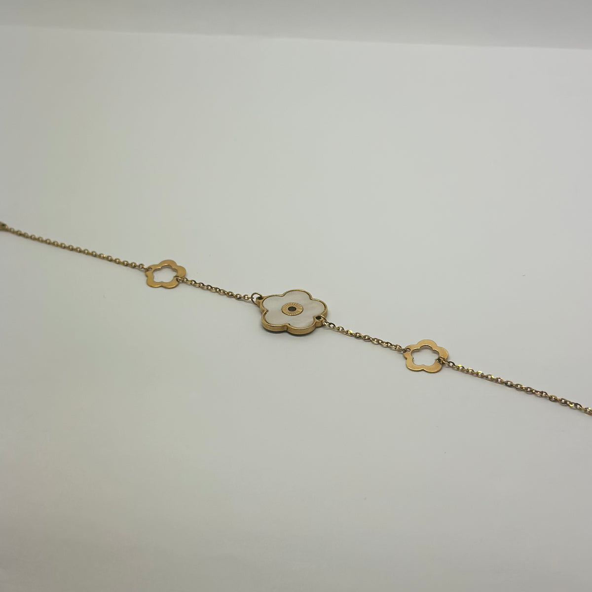 18K Yellow Gold - Flower Bracelet