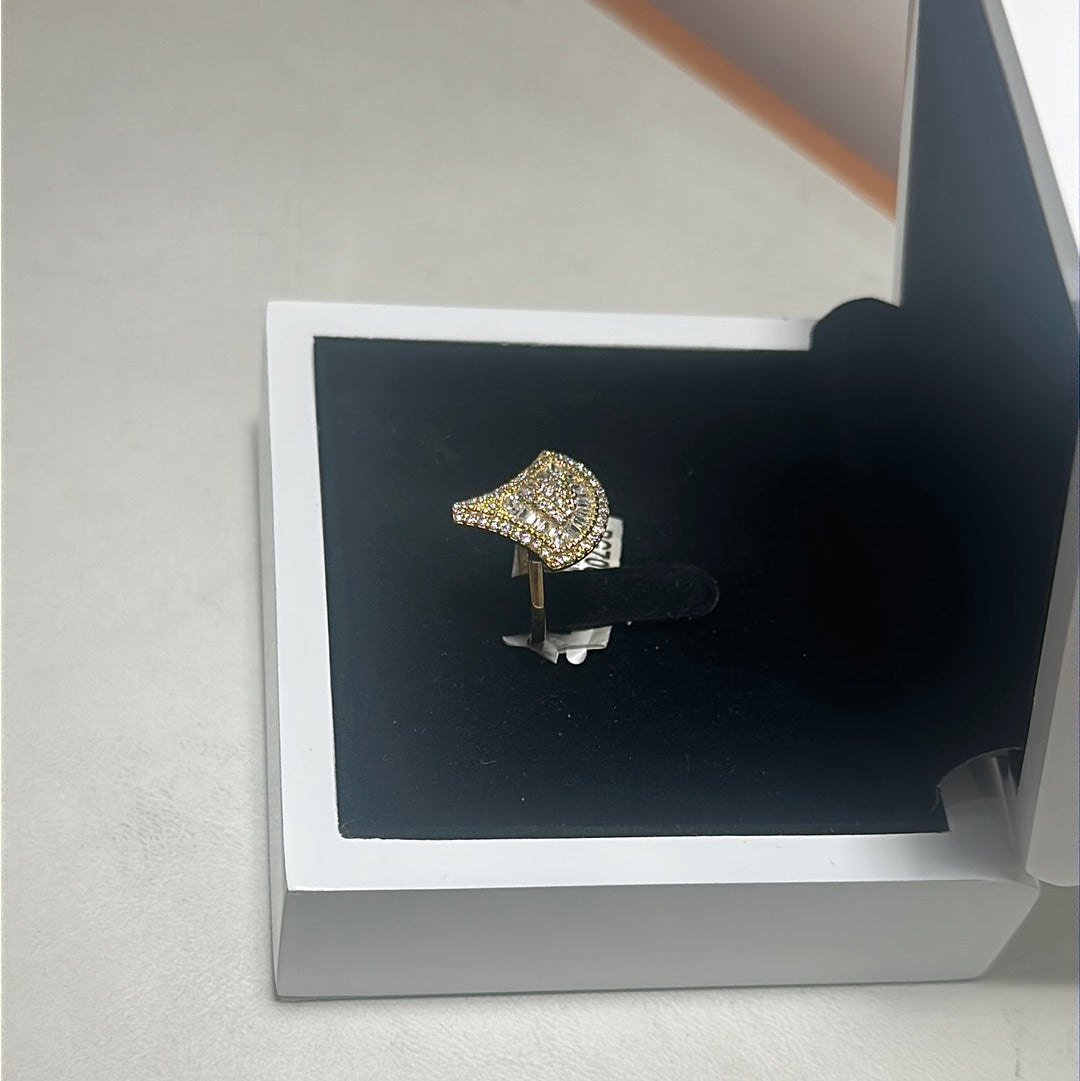 18K Yellow Gold - Zircon Rong